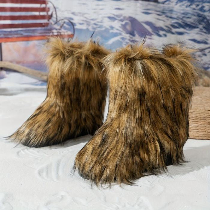 New Winter Fur Onepiece Raccoon Fur Female Snow Boots Fur Shoes Outdoor Mid Leg Boots